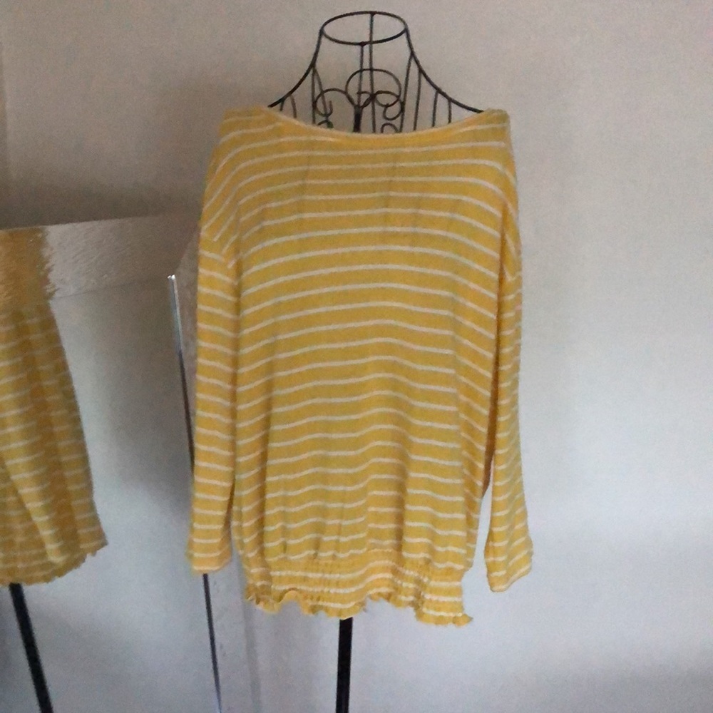 St. John’s bay pull over lose fitting shirt